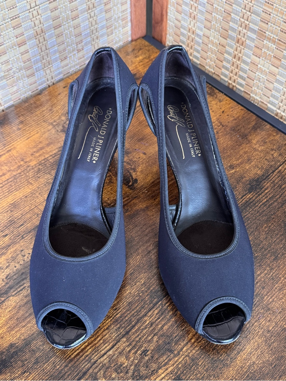 Donald J Pliner Vintage Black Fabric Peep Toe Pumps Heels Crocodile Trim 10M